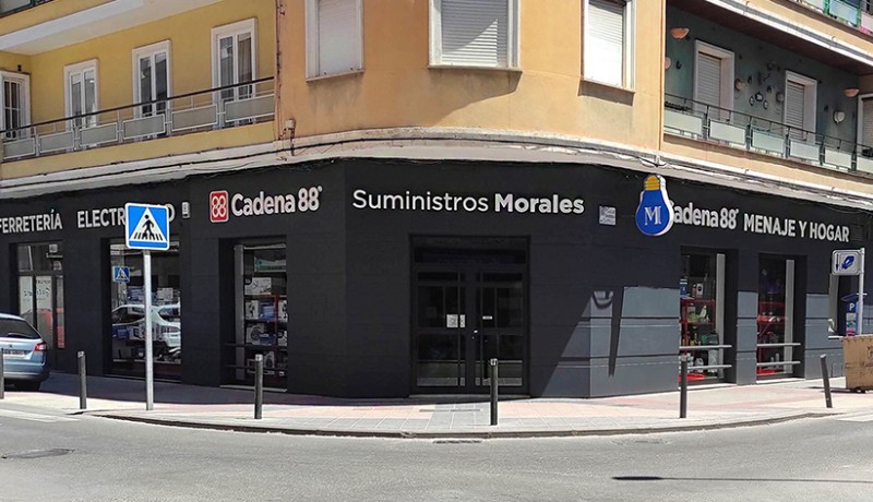 Suministros Eléctricos Morales inaugura su primera ferretería en Talavera de la Reina