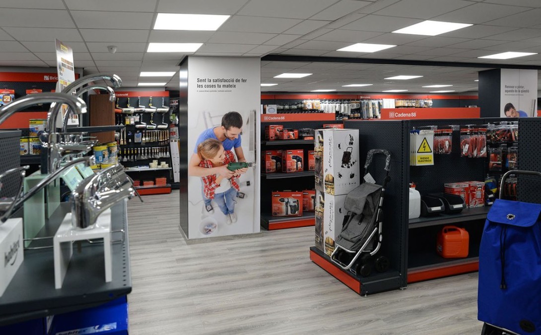 Nueva ferretería Bricofusta en Barcelona