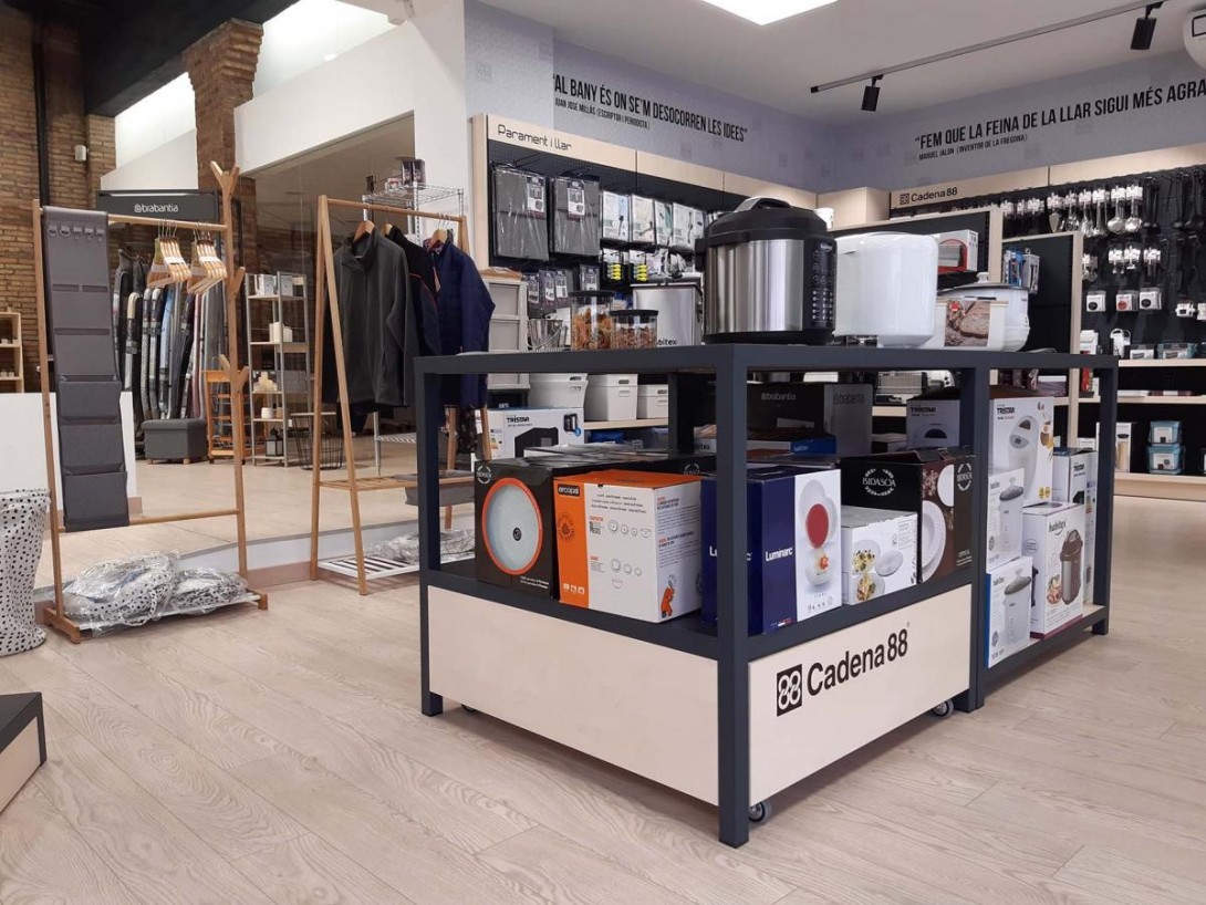 Cadena88 presenta un nuevo concepto de espacio comercial para menaje y hogar.
