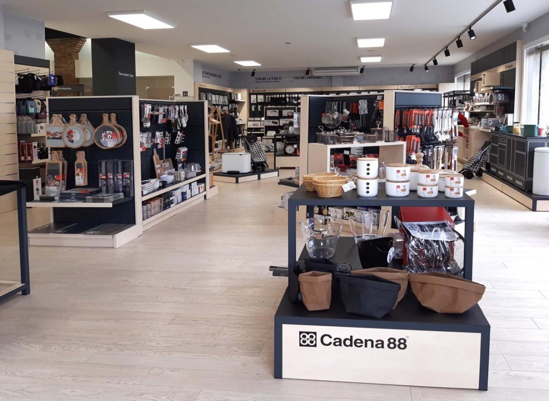Cadena88 presenta un nuevo concepto de espacio comercial para menaje y hogar.