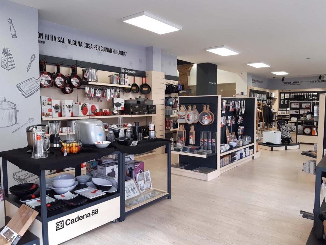Cadena88 presenta un nuevo concepto de espacio comercial para menaje y hogar.