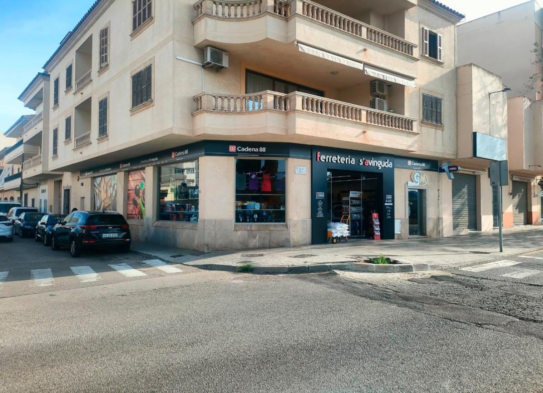 Inauguración de Ferretería s’Avinguda-Home en Manacor (Baleares). 3